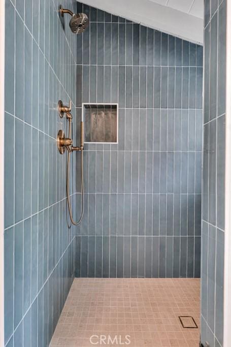 10 Camel Pt, Laguna Beach, CA 92651 - bathroom featuring tiled shower