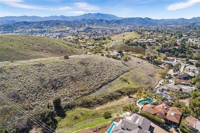 2 Bascom Ct, Thousand Oaks, CA 91362
