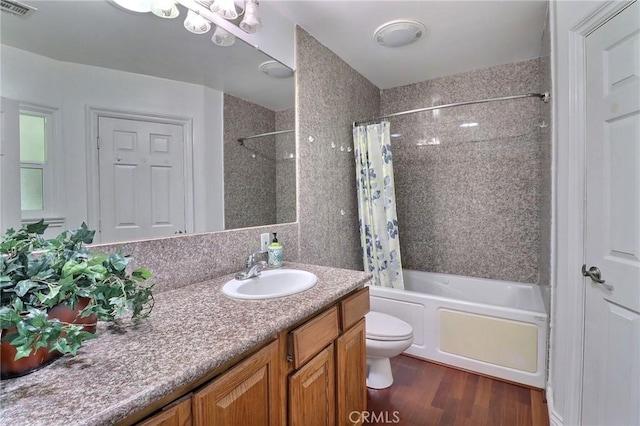 2953 E California Blvd, Pasadena, CA 91107 - bathroom featuring toilet, shower / bath combo with shower curtain, vanity, and wood finished floors