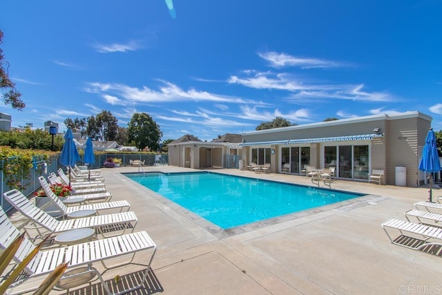 7414 Lantana, Carlsbad, CA 92011 - community pool featuring a patio
