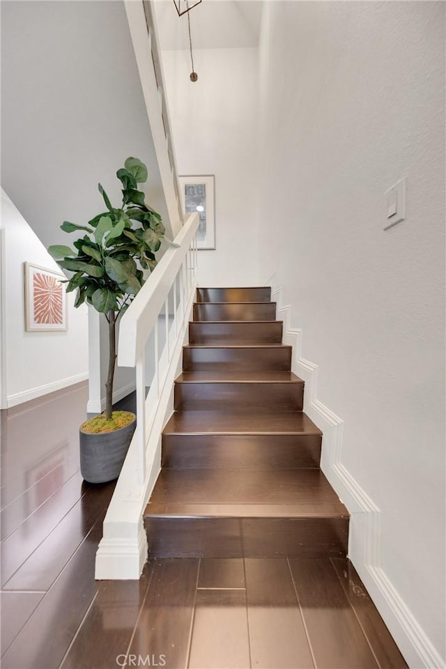 187 S Catalina Ave Unit 4, Pasadena, CA 91106 - view of staircase