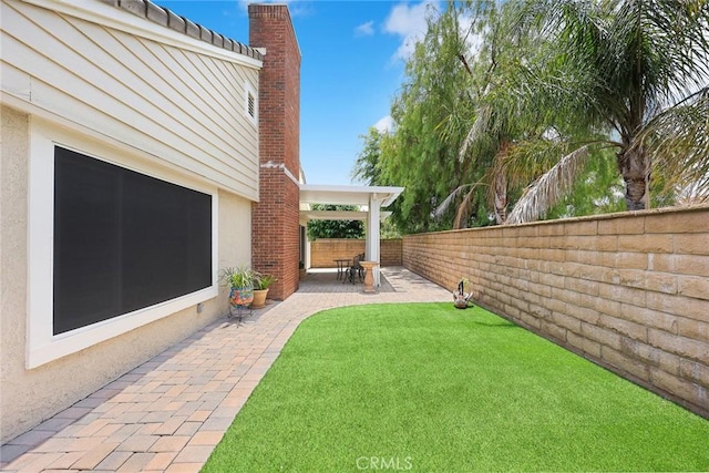 5787 Blackbird Ln, La Verne, CA 91750 - fenced backyard with a patio area