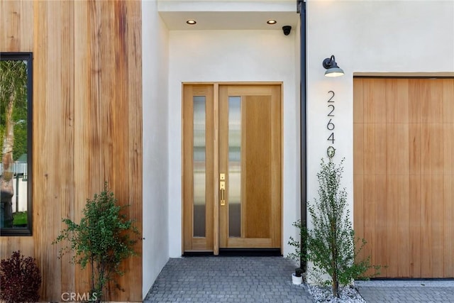 22640 Clarendon St, Woodland Hills, CA 91367 - property entrance featuring stucco siding