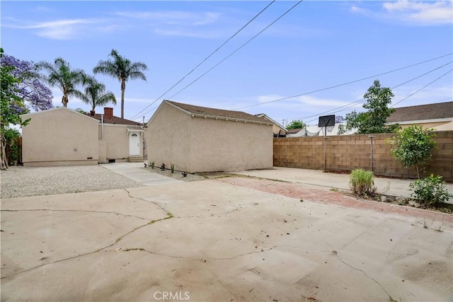 9331 Hunt Ave, South Gate, CA 90280 - view of patio