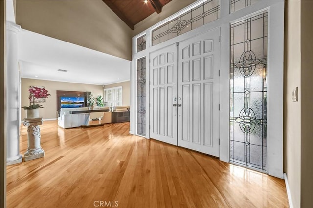 1512 Camino Lindo, South Pasadena, CA 91030 - entryway featuring high vaulted ceiling, wood finished floors, and baseboards