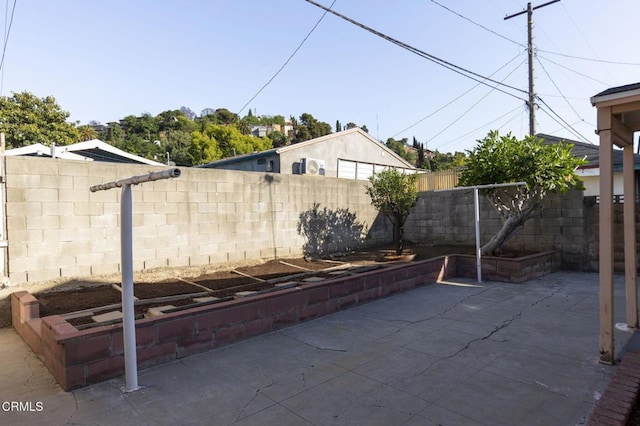 4214 Griffin Ave, Los Angeles, CA 90031 - fenced backyard with a patio