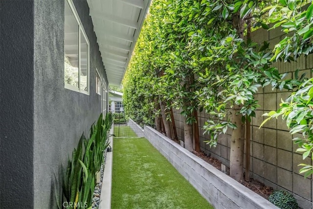 541 1st St, Manhattan Beach, CA 90266 - view of yard