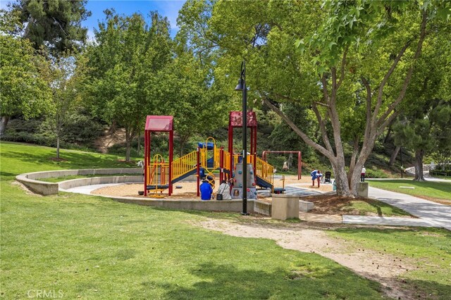 14252 Parkside Ct, Chino Hills, CA 91709 - community jungle gym with a lawn