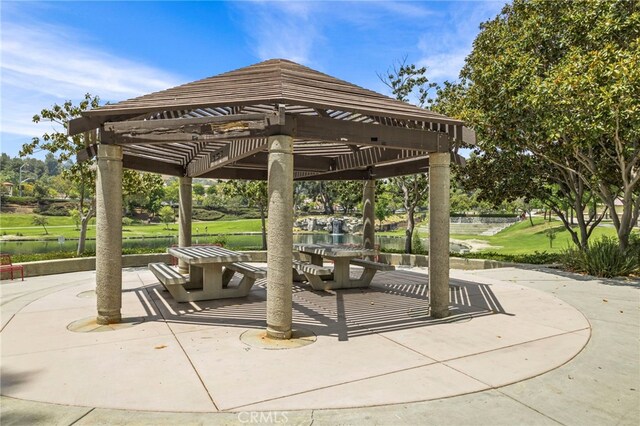 14252 Parkside Ct, Chino Hills, CA 91709 - surrounding community with a pergola and a patio