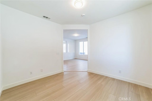 1172 Cedar Hollow Rd, Beaumont, CA 92223 - empty room featuring light wood-type flooring and baseboards