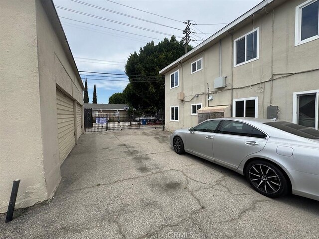 9205 S San Pedro St, Los Angeles, CA 90003 - photo 13