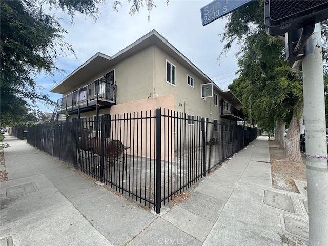 9205 S San Pedro St, Los Angeles, CA 90003 - photo 2