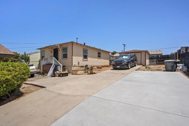 22432245 S Lanoitan, National City, CA 91950 - view of front of house