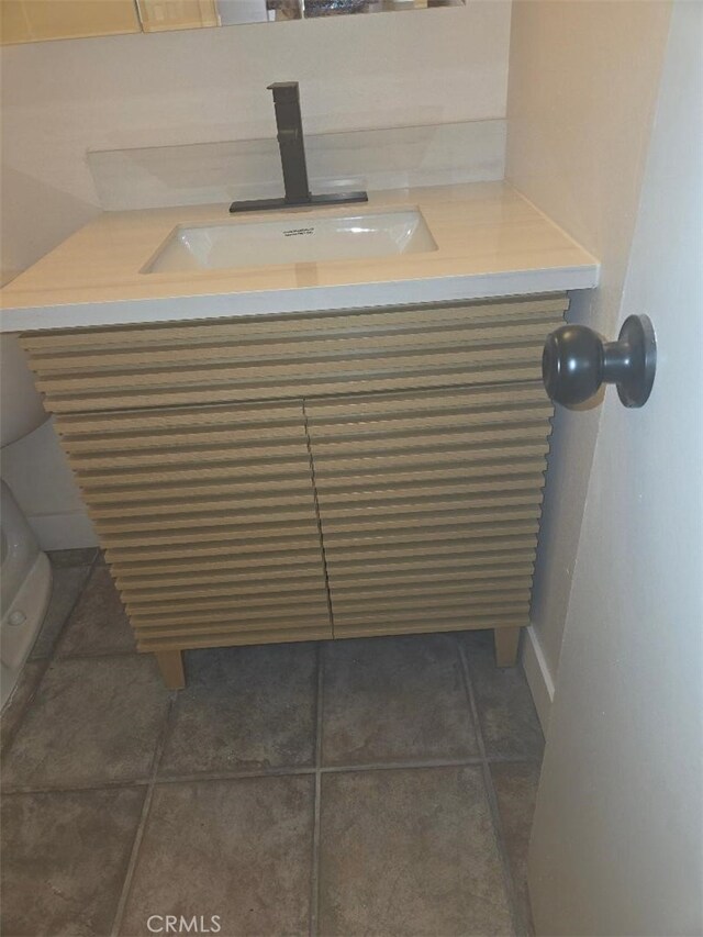 1512 Forane, Barstow, CA 92311 - bathroom view of vanity