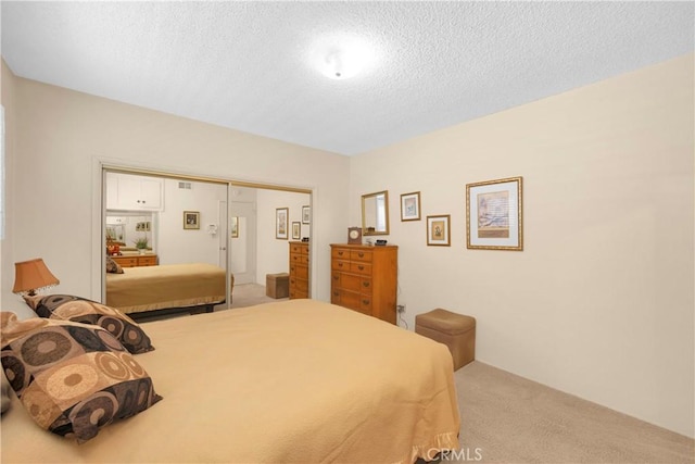 2006 W 180th Pl, Torrance, CA 90504 - carpeted bedroom featuring a closet and a textured ceiling