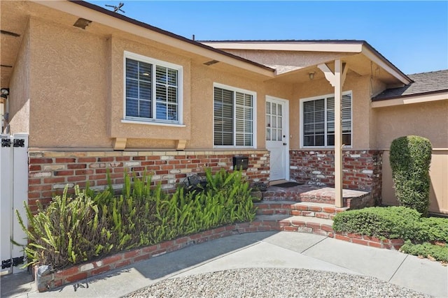 2006 W 180th Pl, Torrance, CA 90504 - property entrance featuring stucco siding