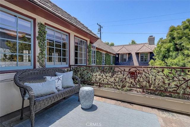 2917 N Poinsettia Ave, Manhattan Beach, CA 90266 - view of balcony