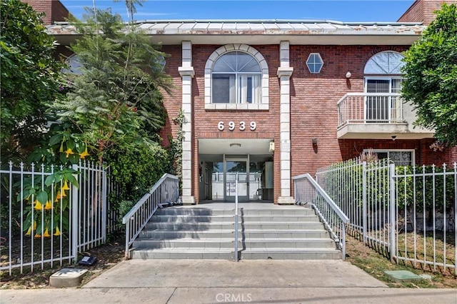 6939 Alabama Ave Unit 105, Canoga Park, CA 91303 - photo 1