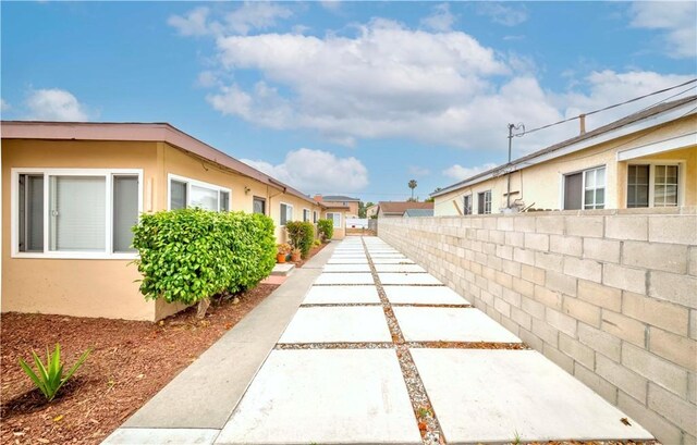 1442 W 220th St, Torrance, CA 90501 - view of property's community