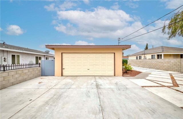 1442 W 220th St, Torrance, CA 90501 - garage featuring driveway