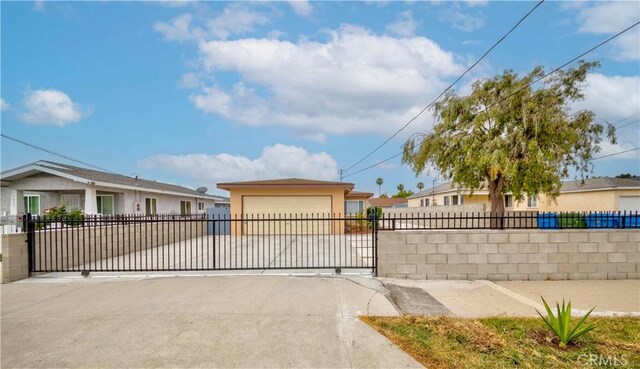1442 W 220th St, Torrance, CA 90501 - view of gate