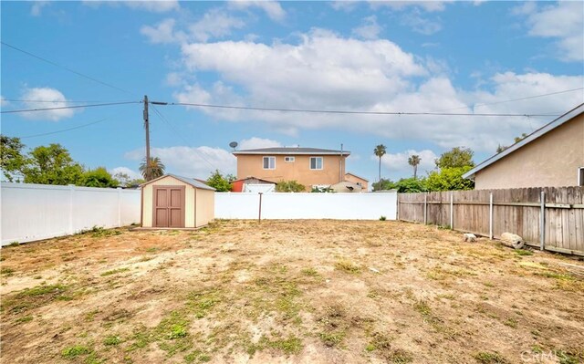 1442 W 220th St, Torrance, CA 90501 - view of fenced backyard