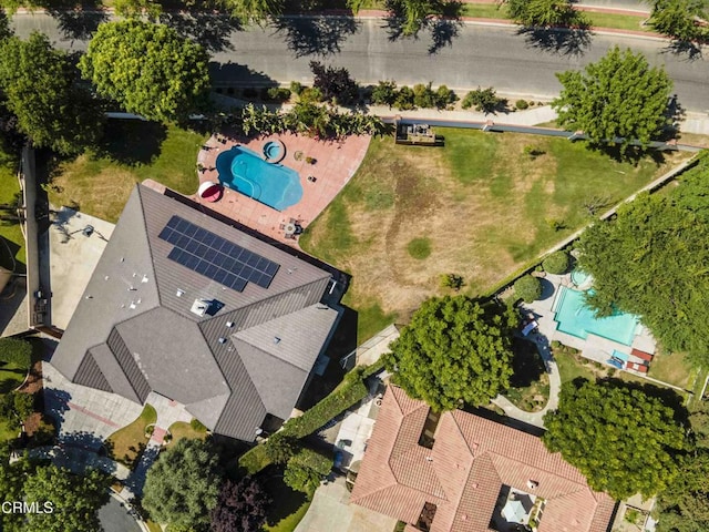 3007 Springbank Ct, Bakersfield, CA 93311 - bird's eye view of a pool