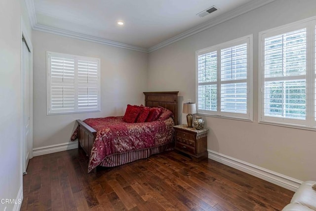 3007 Springbank Ct, Bakersfield, CA 93311 - bedroom with hardwood / wood-style floors, ornamental molding, baseboards, and recessed lighting