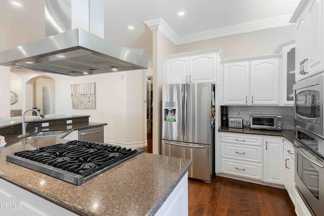 3007 Springbank Ct, Bakersfield, CA 93311 - kitchen with island exhaust hood, appliances with stainless steel finishes, a sink, crown molding, and white cabinets