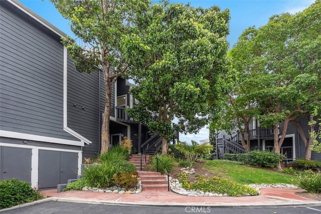 20092 Bayfront Ln Unit 206, Huntington Beach, CA 92646 - surrounding community featuring stairs