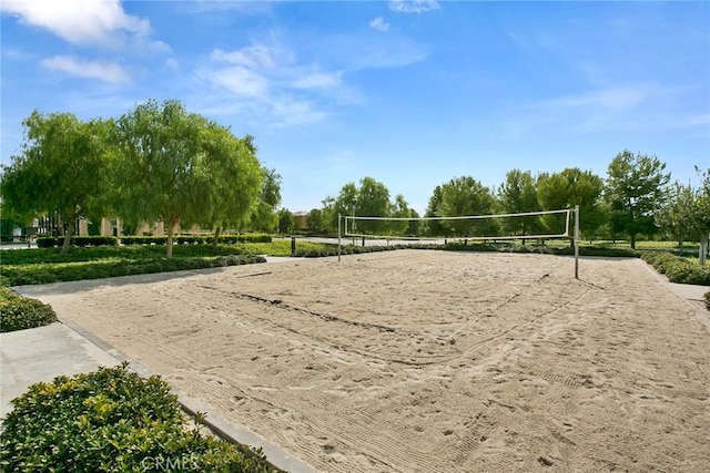 123 Windham, Irvine, CA 92620 - surrounding community featuring volleyball court