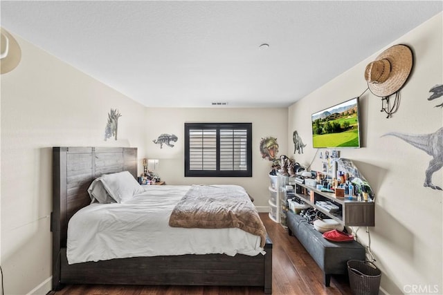 7925 Hemingway Ct, Fontana, CA 92336 - bedroom featuring wood finished floors and baseboards