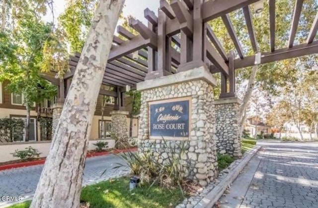 2759 Butter Creek Dr, Pasadena, CA 91107 - view of community sign