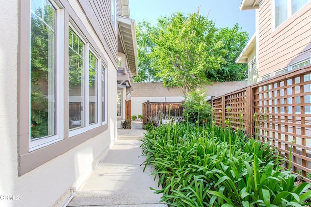 2759 Butter Creek Dr, Pasadena, CA 91107 - view of patio