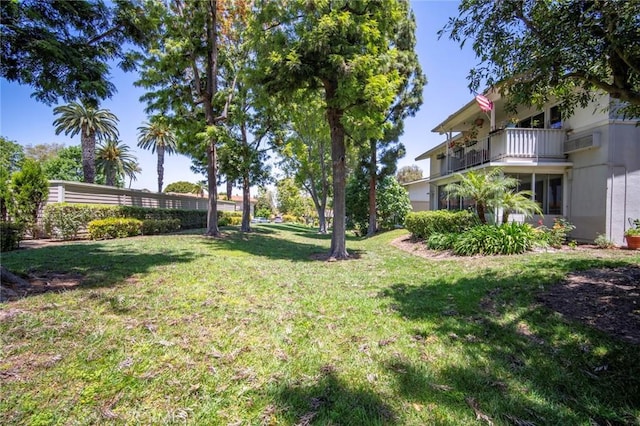 270 Avenida Sevilla Unit C, Laguna Woods, CA 92637 - view of green lawn with a balcony