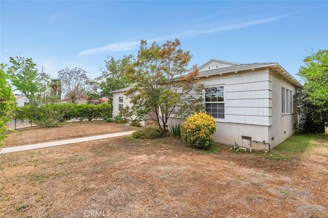 9933 Norwich Ave, Mission Hills San Fernando, CA 91345 - view of side of property with crawl space