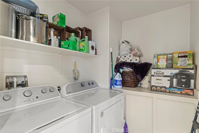 3042 San Luis Dr, Lancaster, CA 93535 - washroom featuring washer and dryer