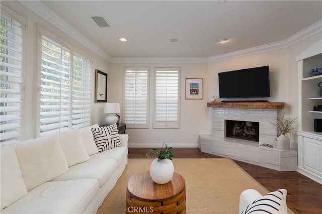 114 Via Monte Picayo, San Clemente, CA 92673 - living room with wood finished floors, crown molding, a fireplace, recessed lighting, and baseboards