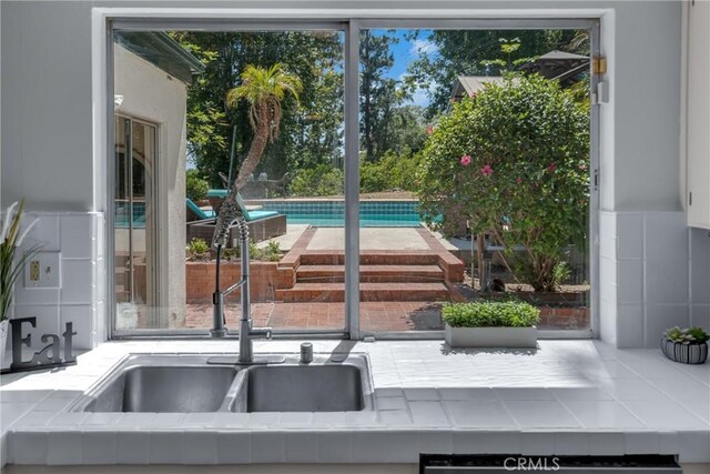 20306 Tau Pl, Chatsworth, CA 91311 - photo 12