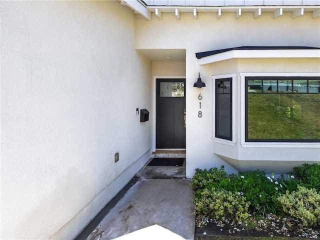 618 W Elm Ave, El Segundo, CA 90245 - view of exterior entry featuring stucco siding
