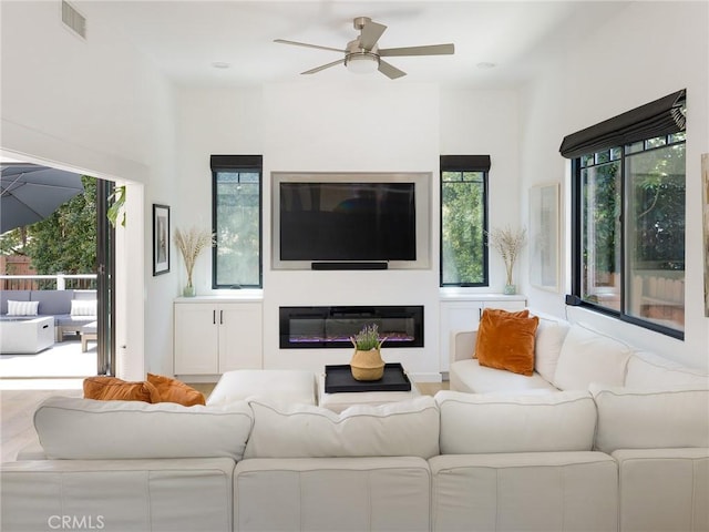 618 W Elm Ave, El Segundo, CA 90245 - living area with a ceiling fan and wood finished floors