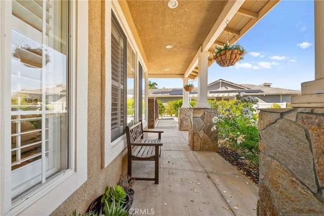 42302 Oregon Trl, Murrieta, CA 92562 - view of covered porch