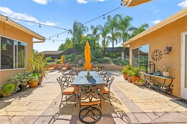 42302 Oregon Trl, Murrieta, CA 92562 - view of patio with outdoor dining space