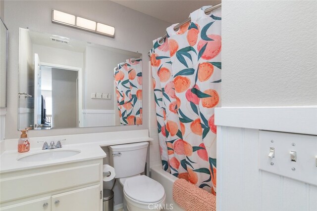 43340 Corte Barbaste, Temecula, CA 92592 - full bath featuring vanity, toilet, and shower / tub combo with curtain