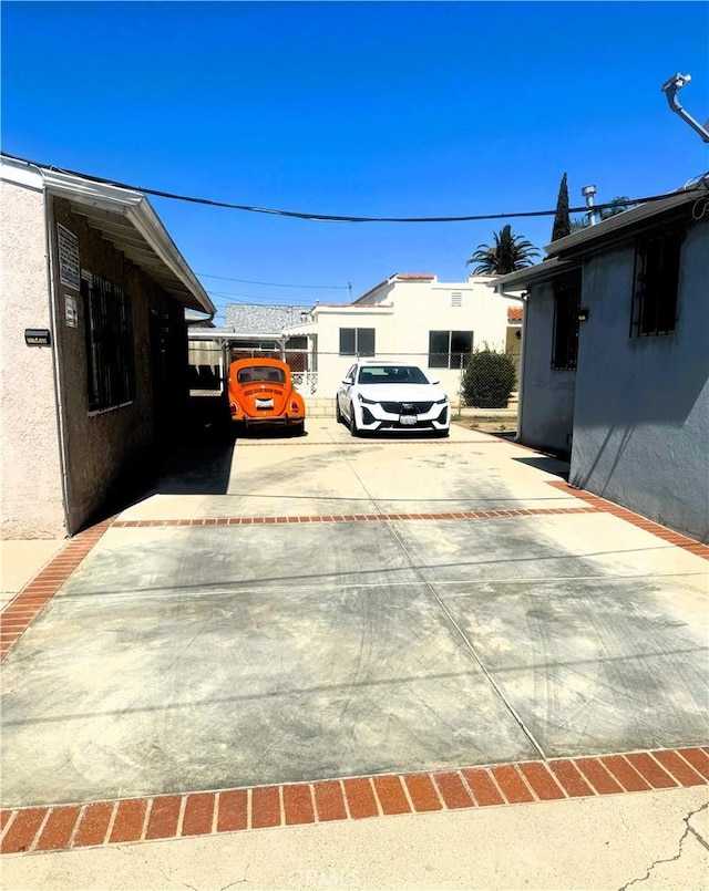 1022 W 103rd St, Los Angeles, CA 90044 - view of vehicle parking