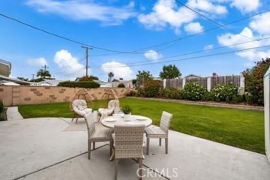 10946 Kentucky Ave, Whittier, CA 90603 - view of patio featuring outdoor dining area