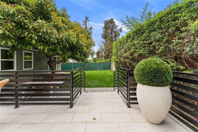 11408 Waterford St, Los Angeles, CA 90049 - photo 34