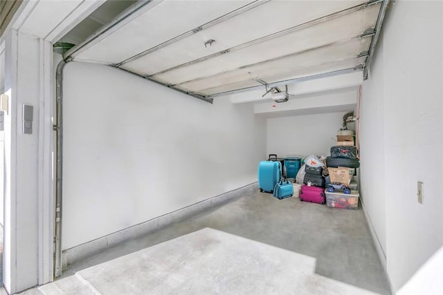56 Coventry Ln Unit 293, Aliso Viejo, CA 92656 - garage with a garage door opener