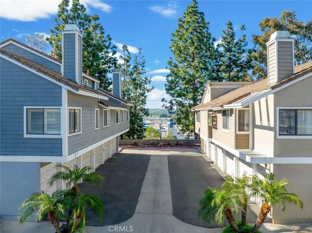 56 Coventry Ln Unit 293, Aliso Viejo, CA 92656 - view of concrete driveway
