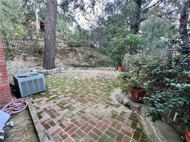 14807 Round Valley Dr, Sherman Oaks, CA 91403 - photo 12